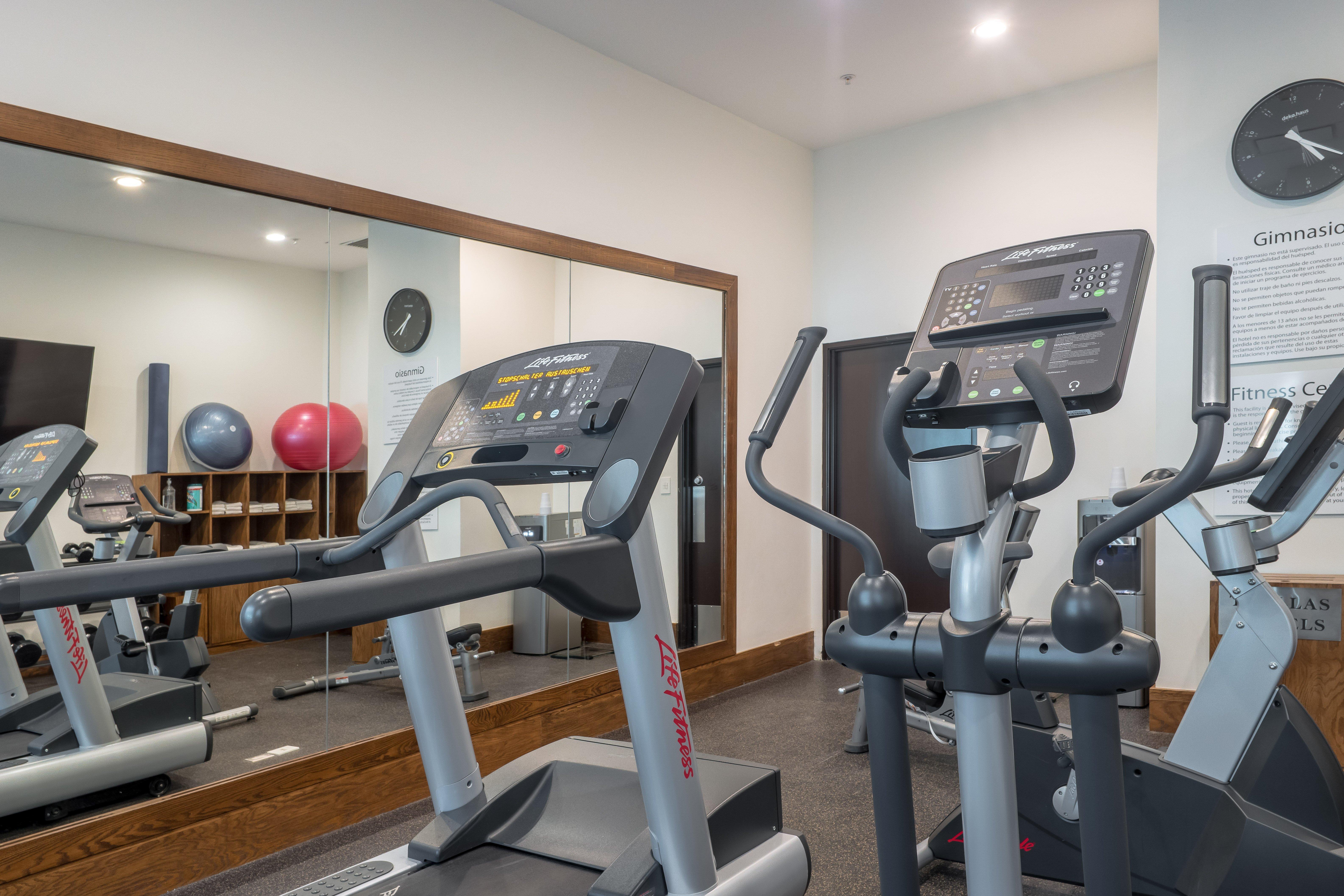 Holiday Inn Express & Suites Silao Aeropuerto Terminal By Ihg Екстер'єр фото
