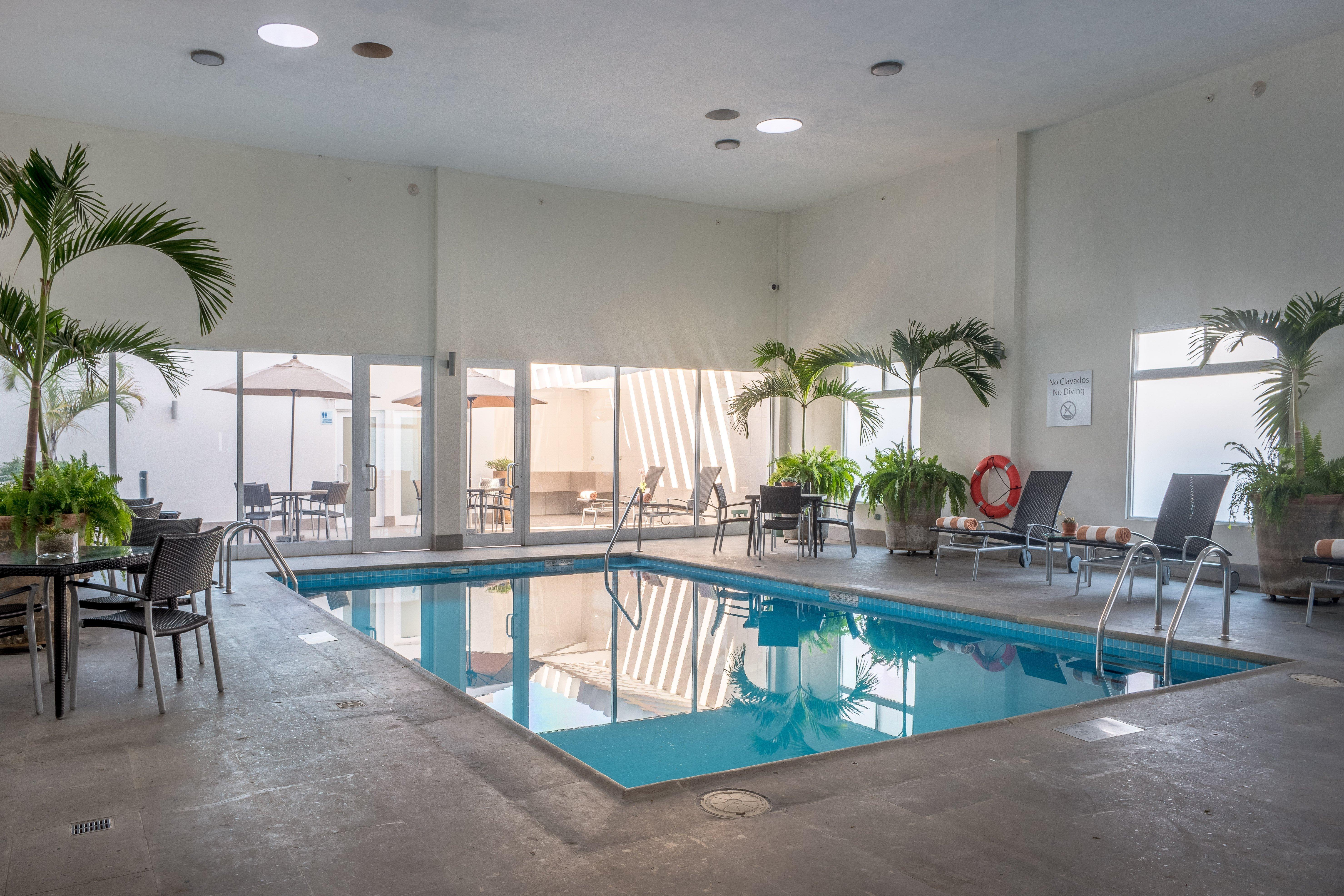 Holiday Inn Express & Suites Silao Aeropuerto Terminal By Ihg Екстер'єр фото